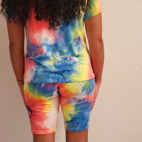 TIE DYE BIKER SHORTS SET - Picture 2 of 6